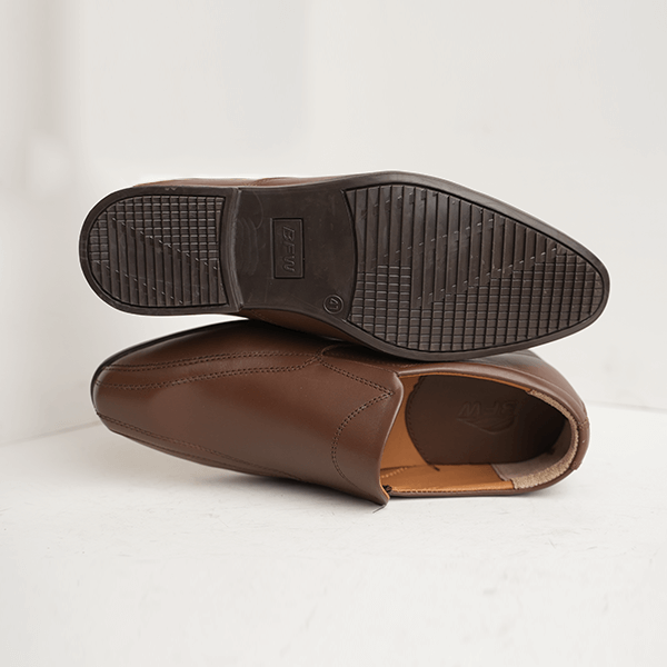 Honolulu Seamed-Toe Slip-On in Brown — rubber sole