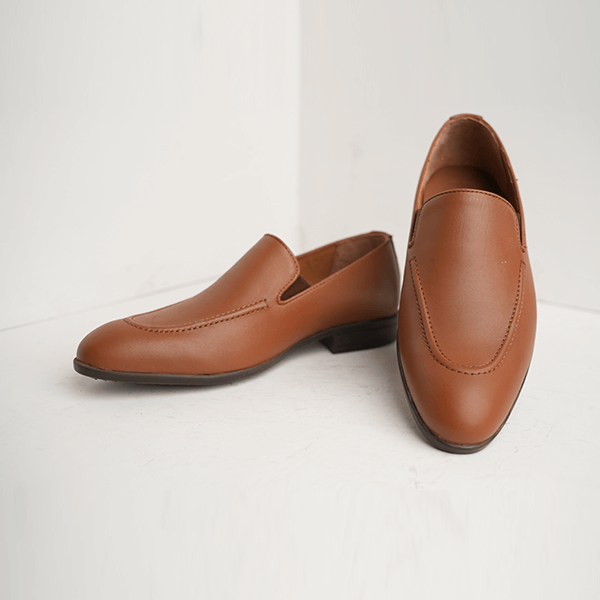 Ireland Leather Venetian Loafer in Brown