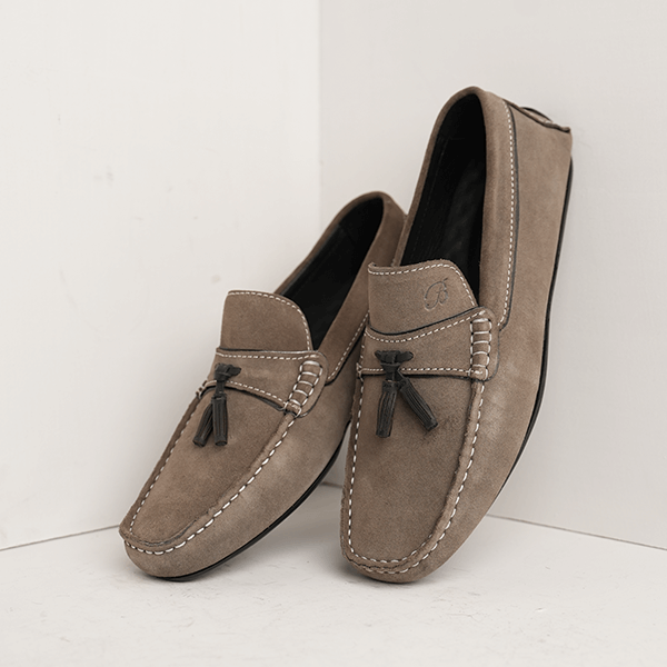 Turoro Suede Tassel Driving Moccasin in Olive Grey